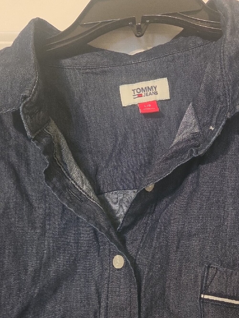 Tommy Hilfiger Dark Blue Denim-Style Button-Down Shirt with Pocket Trim - Picture 2 of 4